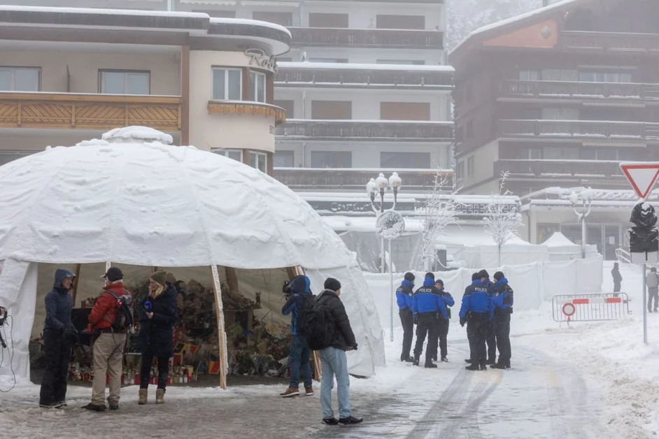 Crans Montana: la vicesindaca si scusa per i controlli insufficienti sulla sicurezza.