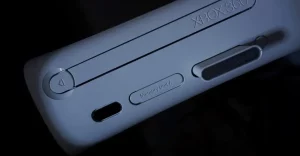 Jeffrey Epstein escluso a vita da Xbox Live per violazioni gravi del servizio.