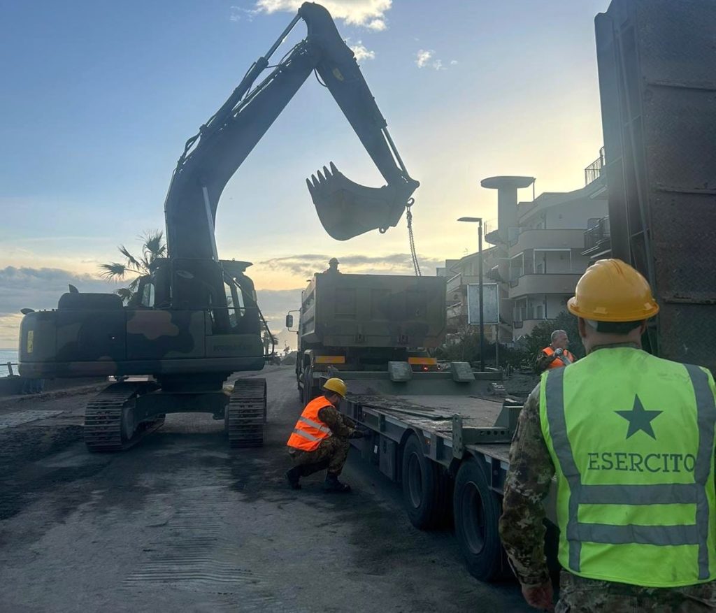 Maltempo: Crosetto assicura il supporto delle Forze Armate alla popolazione colpita