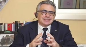 Federica Pellegrini: il marito commenta bambini malati all’asilo, Pregliasco appoggia la sua posizione.