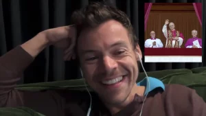 Harry Styles racconta come è finito alla proclamazione del Papa: la sua incredibile storia