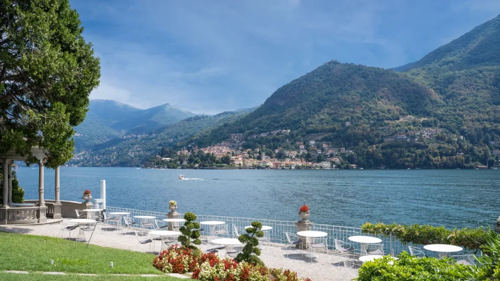 I 21 ristoranti imperdibili sul Lago di Como: sapori autentici e panorami mozzafiato.