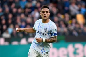 Lautaro guida l’Inter alla vittoria 1-0 contro l’Udinese: punti fondamentali in trasferta.