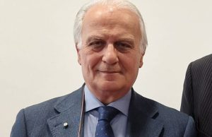 Coltelli a scuola: a Napoli i metal detector per aumentare la sicurezza studentesca.