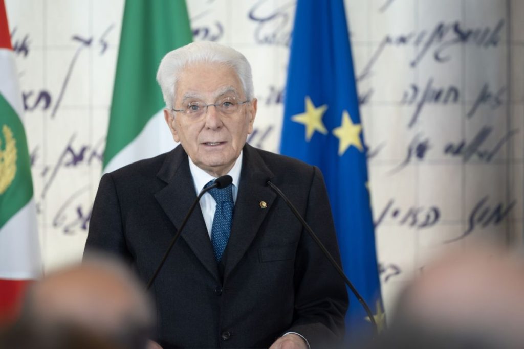 Giorno della Memoria: Mattarella chiede un’azione forte dell’UE contro l’antisemitismo.