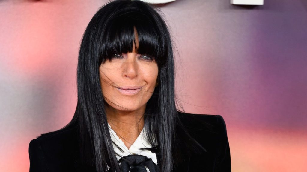 Claudia Winkleman brilla nella finale di The Traitors con due look ispirati al patrimonio.