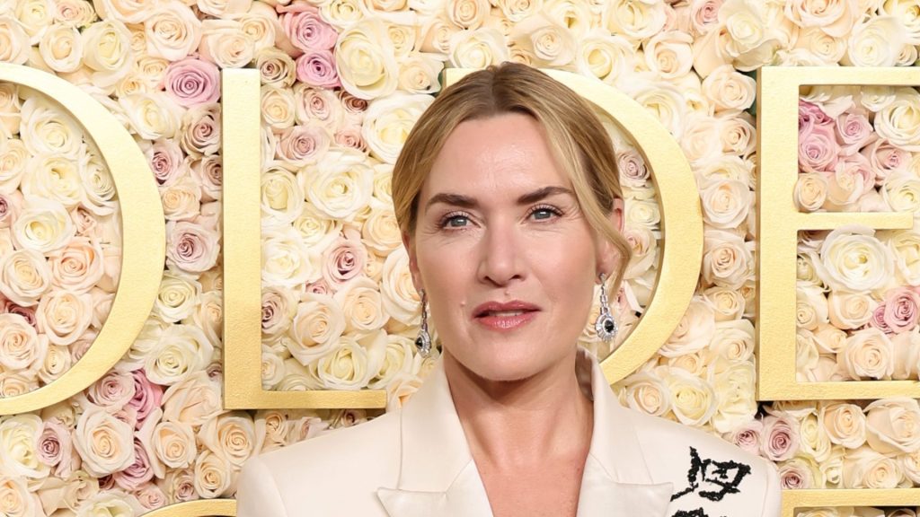 Ispirazione di stile: il tailoring di Kate Winslet ai Golden Globes è sempre un’opzione chic.
