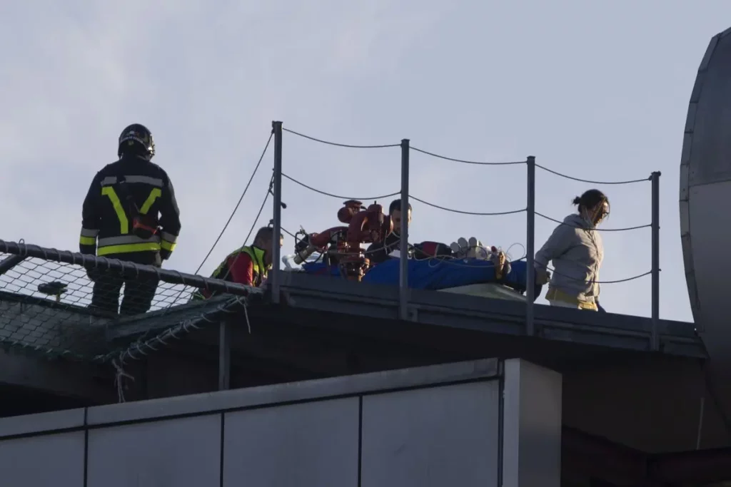 Meloni visita feriti di Crans-Montana al Niguarda di Milano: prognosi ancora riservata.