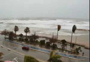 Erosione costiera ed eventi climatici estremi, come cambia il territorio