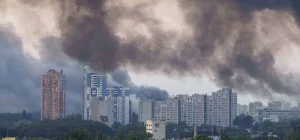 Raid notturni russi in Ucraina: Zelensky avverte, “popolazione sotto forte pressione”