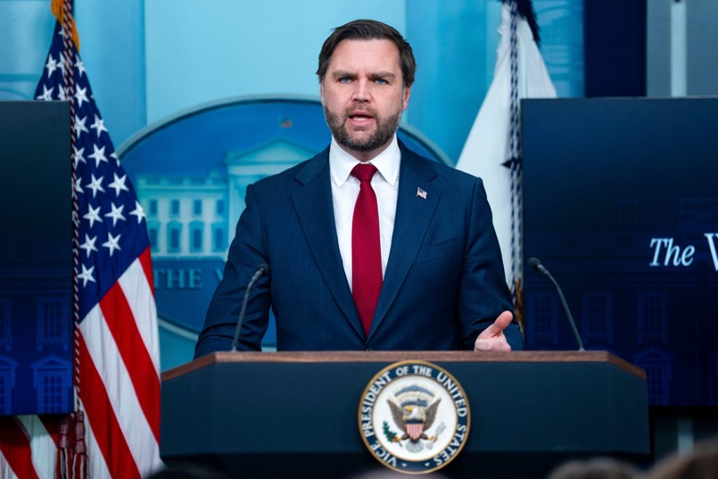 Vance a Minneapolis: “Applicare leggi sull’immigrazione senza creare caos è fondamentale”