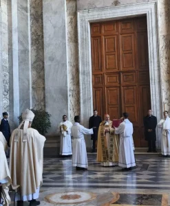 Giubileo: chiusa la Porta Santa, Aurigemma parla di un intenso momento di spiritualità.