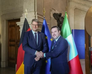 Salvini incontra il collega tedesco Schneider: rafforzare i legami Italia-Germania per un futuro comune.