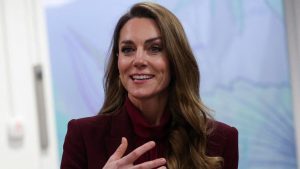 La figura straordinaria che ispira lo stile di maternità di Kate Middleton e Carole.