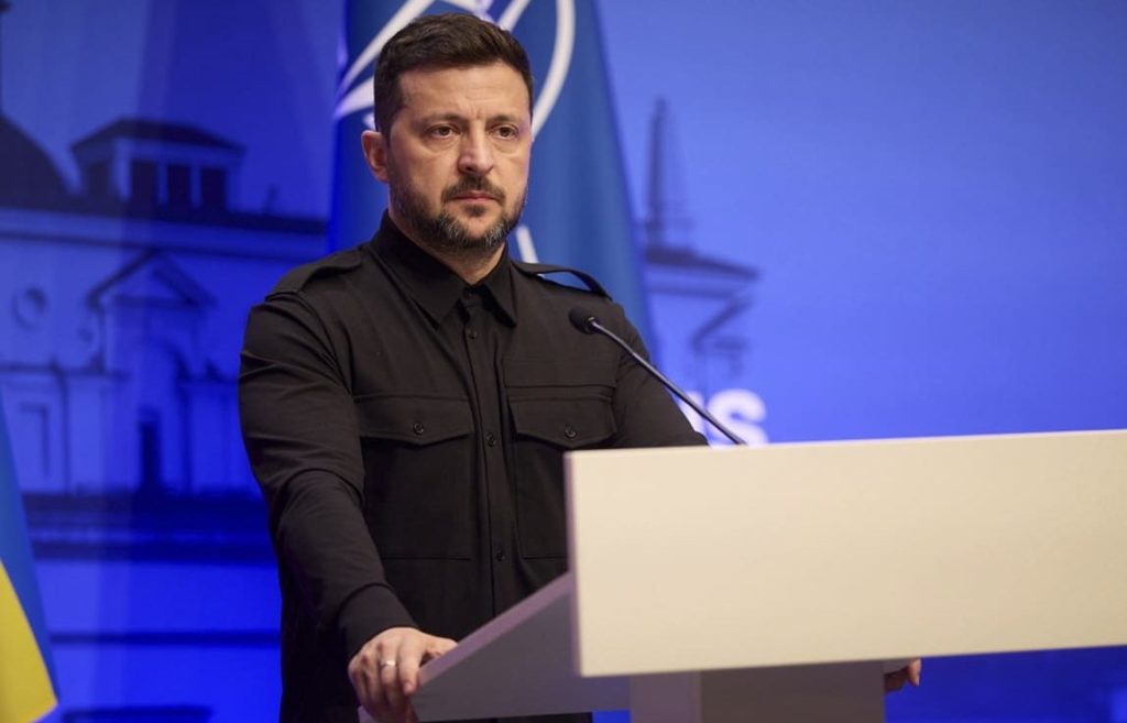 Zelensky: “L’Europa deve unirsi e parlare con una sola voce per affrontare la crisi.”