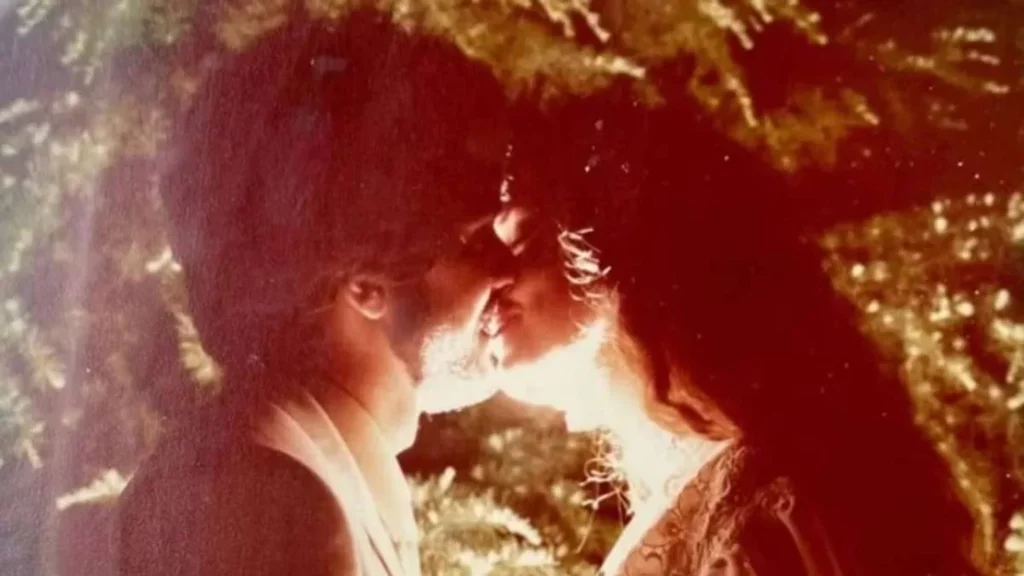 Belen Rodriguez celebra i 42 anni di matrimonio dei genitori con emozionanti scatti sui social.