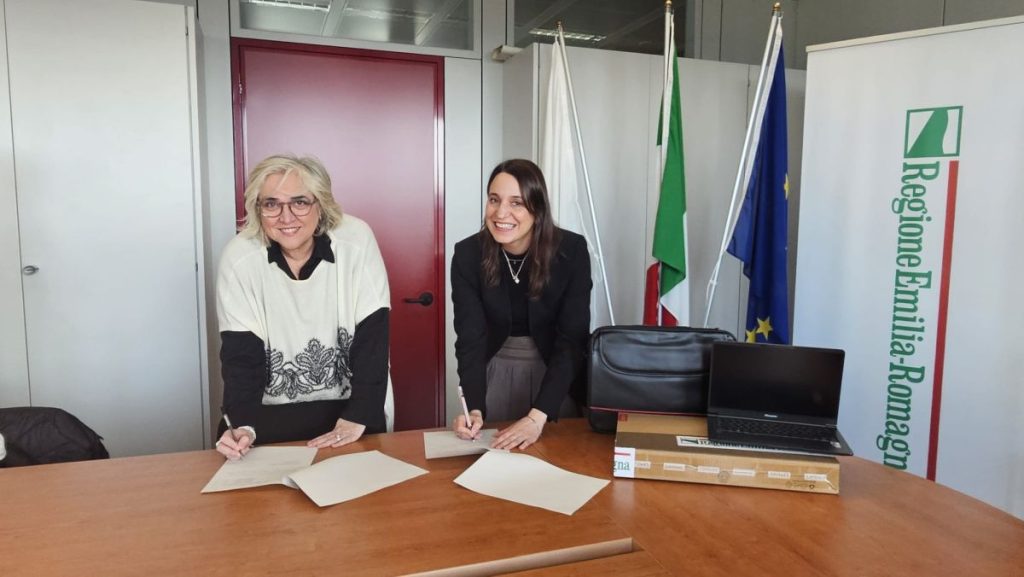 Regione dona 28 dispositivi al Tribunale per i Minorenni di Bologna per supportare l’attività.