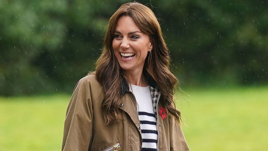 Principessa Catherine: la mamma lavoratrice che sfoggia jeans e un aspetto naturale.