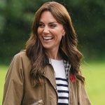 Principessa Catherine: la mamma lavoratrice che sfoggia jeans e un aspetto naturale.