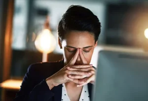 Effetti e cause dei disordini genetici nella disfunzione mitocondriale spiegati brevemente