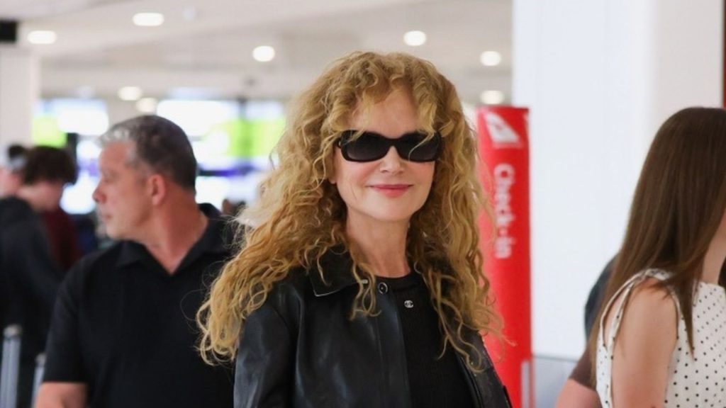 Vivo come Nicole Kidman in aeroporto: stile elegante e senza sforzo per il mio volo.