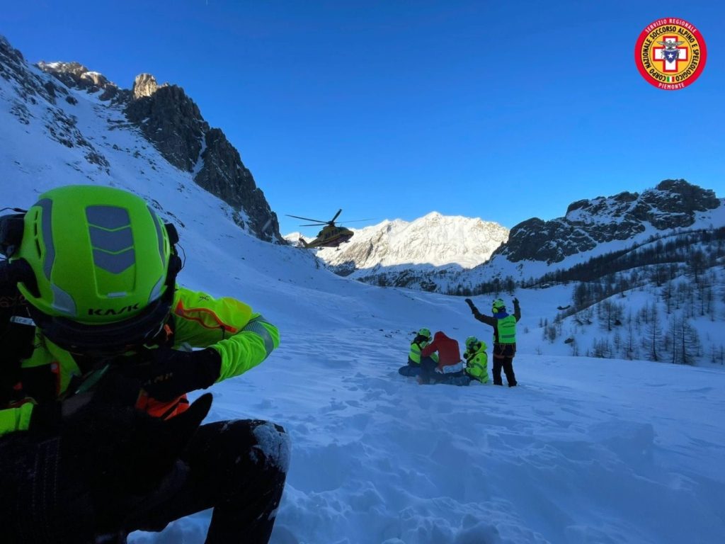 Tragedia in Val Maira: scialpinista straniera perde la vita in una valanga.