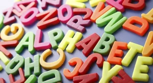 Obiettivi linguistici nella scuola dell’infanzia: progetti innovativi per educatori e insegnanti.