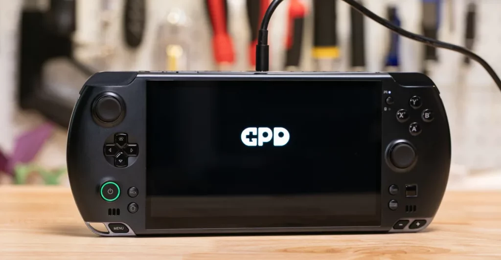 AMD lancia i nuovi chip Strix Halo per laptop da gaming potenti e performanti.