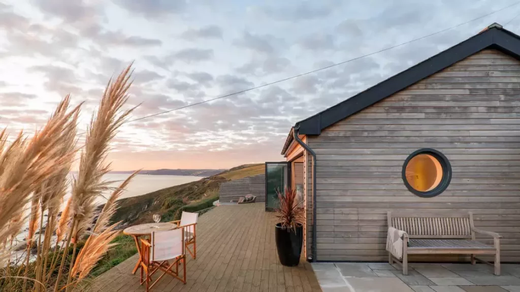 I 13 migliori Airbnb con sauna nel Regno Unito per un soggiorno rilassante.