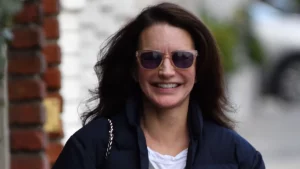 Kristin Davis: boots, skinny jeans, e puffer jacket, l’accoppiata perfetta per l’inverno!