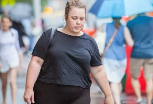 10 allenamenti facili per pigri da fare comodamente a casa senza fatica