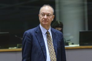 Due tentati rapimenti a Monteverde: Valditara elogia le insegnanti per la loro prontezza.