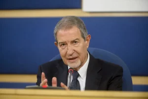 Maltempo, Musumeci annuncia nuovi fondi per riparazioni dopo il ciclone Harry.