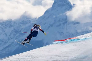 Lindsey Vonn lascia l’ospedale di Treviso e fa ritorno negli Stati Uniti.