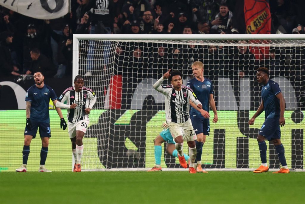 Kalulu decide il match: Juve e Lazio, pareggio incredibile all’96° a Torino, finisce 2-2.