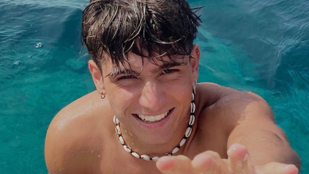 Chi è Simone Galante: età, fidanzata e curiosità sul ballerino di Canale 5.