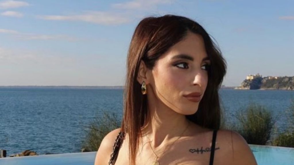 Valentina Riccio risponde alle critiche per aver perdonato Antonio Panico su Temptation Island.