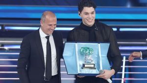 Un riscatto straordinario: lui trasforma la sfida in un trionfo memorabile.