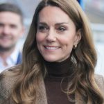 Kate Middleton si impegna concretamente nella sua nuova causa, dimostrando coerenza e dedizione.