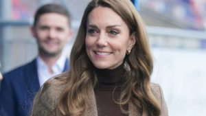 Kate Middleton si impegna concretamente nella sua nuova causa, dimostrando coerenza e dedizione.