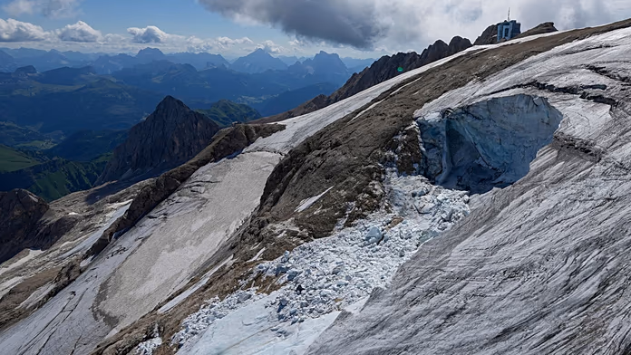 Allerta sciatori olimpici: i ghiacciai in ritirata rappresentano una minaccia concreta per l’ambiente.