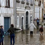 Tempesta in Francia: due morti e allerta alluvioni in corso sabato.