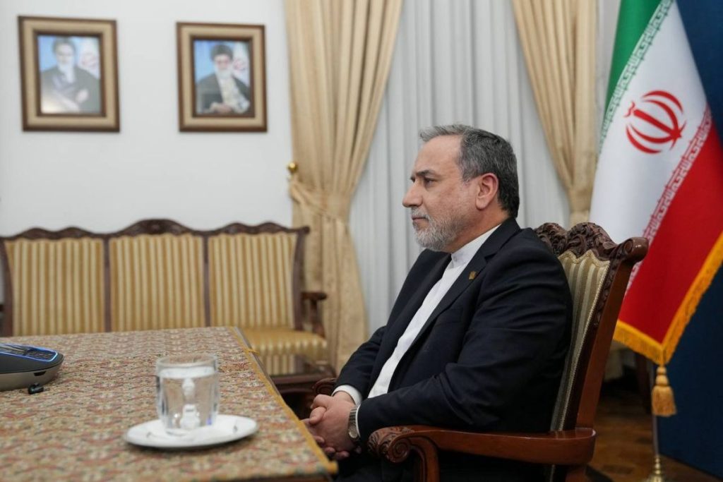 Colloqui nucleari Iran-Usa in Oman: Araghchi promette approccio apertamente sincero.