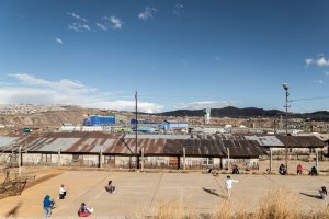 Inquinamento minerario in Perù e disabilità cognitive nei bambini: uno studio rilevante.