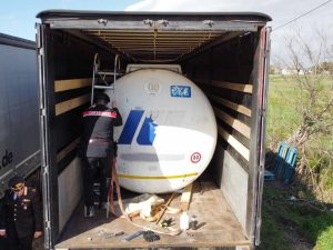 Furto di carburante sull’oleodotto Civitavecchia-Fiumicino: due persone arrestate in flagranza di reato.