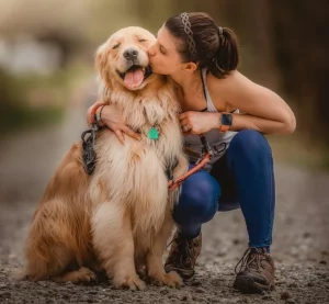 Il rapporto emotivo tra persone e animali da compagnia: affetto incondizionato e legame unico, ma non paritario