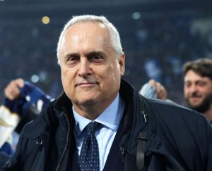 Tifosi Lazio a Lotito: “Se non ci fai sognare, lascia il posto a qualcun altro”
