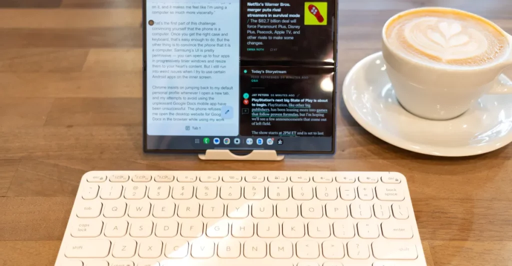 Perché avere un laptop quando un telefono pieghevole offre tutto ciò che serve?