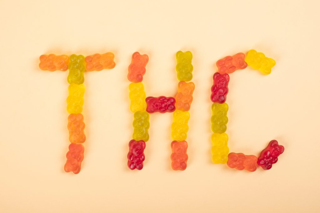 Caramelle gommose al THC: attenzione ai rischi di intossicazione e ricoveri ospedalieri.
