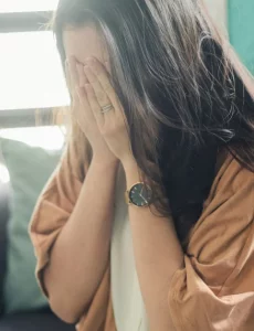 Adenomiosi: sintomi, cause e trattamenti di una condizione ginecologica spesso sottovalutata